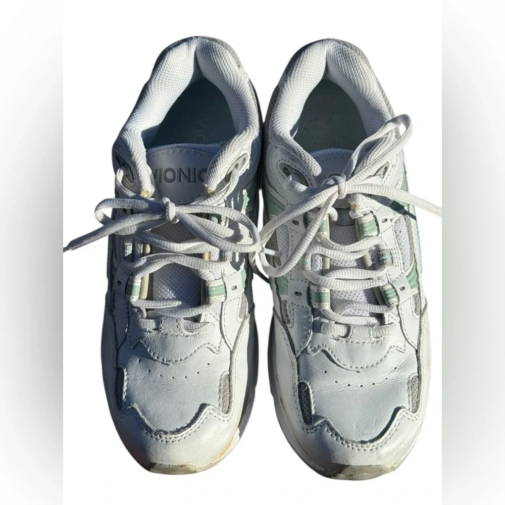 Vionic Women's Walker Casual Walking Sneakers White with‎ Light Blue Sz 7.5